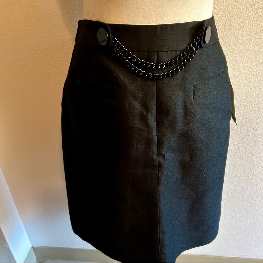 Kate spade skirt black knee length chain detailing on waist sz 6 good condition